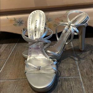 Gianni Bini strappy heels